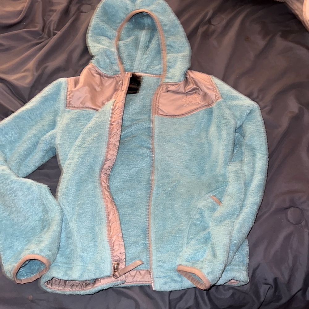 North face girls fleece only worn a few times.